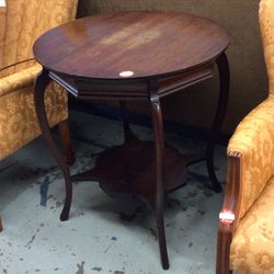 Single Accent Table For Sale 🪑 