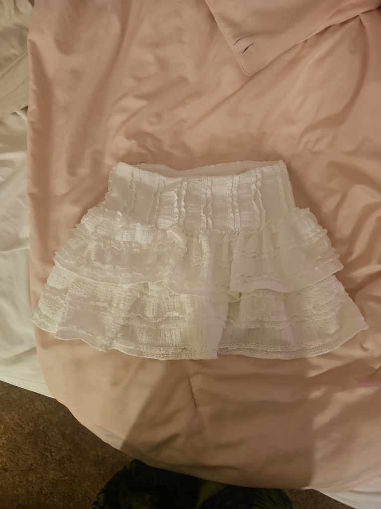 White Ruffled Mini Skirt Size S