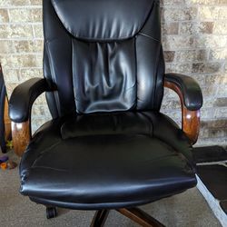 La-Z-Boy Office Chair, Big And Tall, Excellent Condition, Leather
