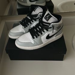 Jordan 1 Mid Size 10 