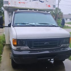 2006 Ford E-450