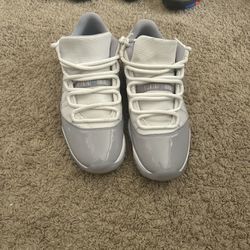 Jordan 11 white cement size 10