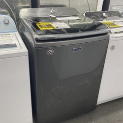 New Scratch And Dent Maytag Washer. 1 Year Warranty 
