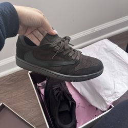 Travis Scott Velvet Brown