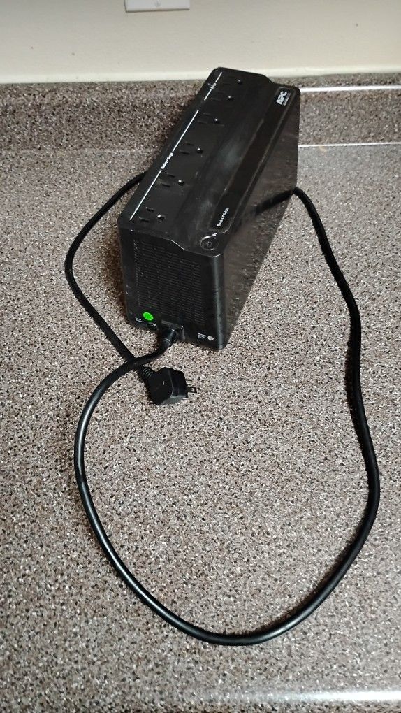 APC Back-UPS 450 BN450M 120V 6A 450VA 255W 6-Outlet Surge Protector
