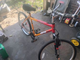 Ironman Pro triathlon Bike