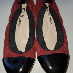 Size 6 CL Laundry Red & Black Flats