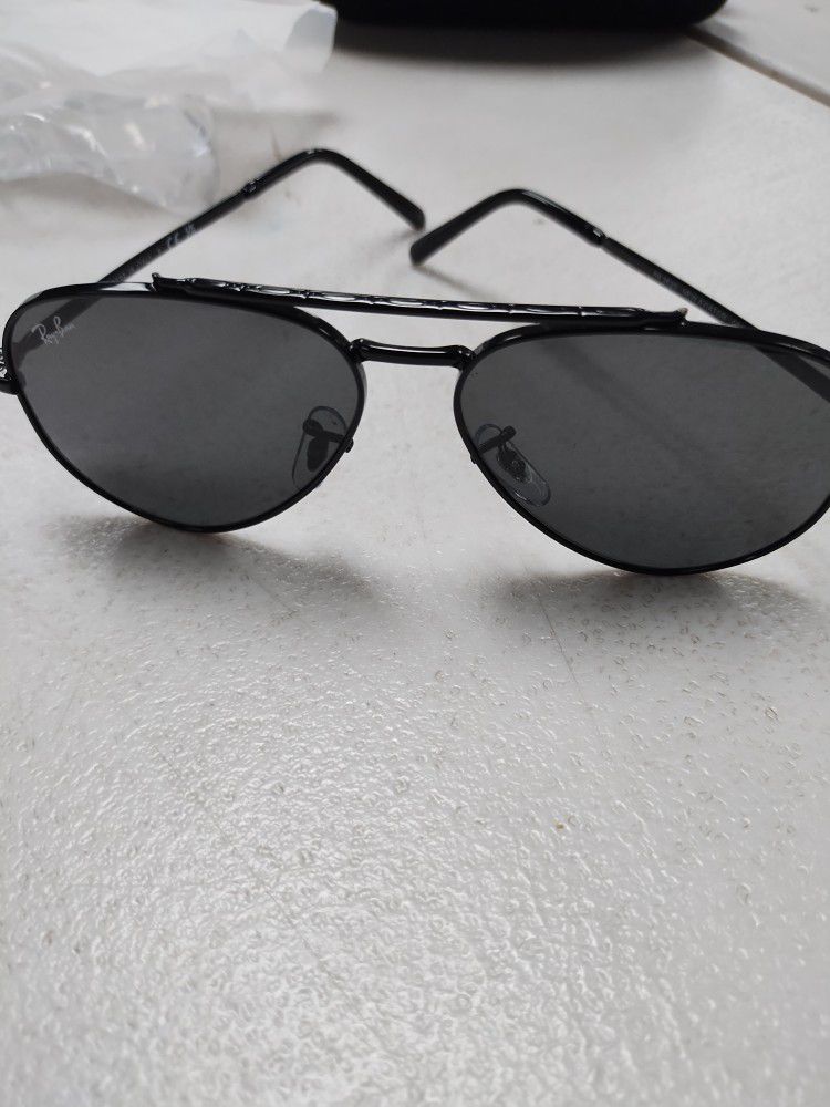 Genuine Ray Ban Aviator Sunglasses 