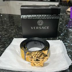 Versace Palazzo Reversible Belt Size 95/38 Black Gold Barocco Leather
