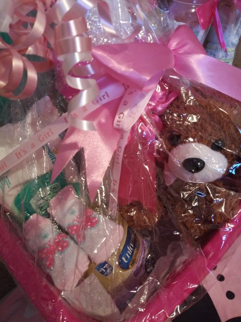 Baby girl gift basket
