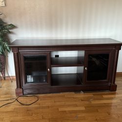 Stereo/Entertainment Stand