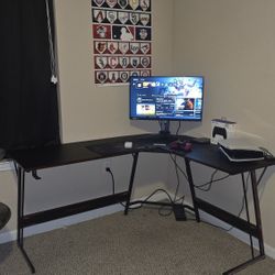 Great Deal 🔥🔥🔥🔥Everything that's in photos and videos is going away!!