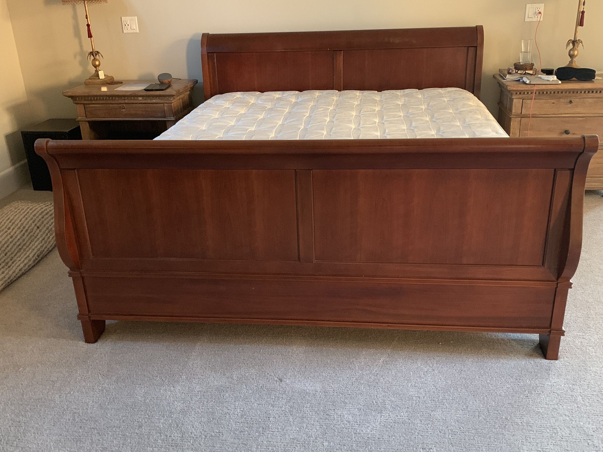 Thomasville Cal King Cherry Sleigh Bed + dresser & night stands