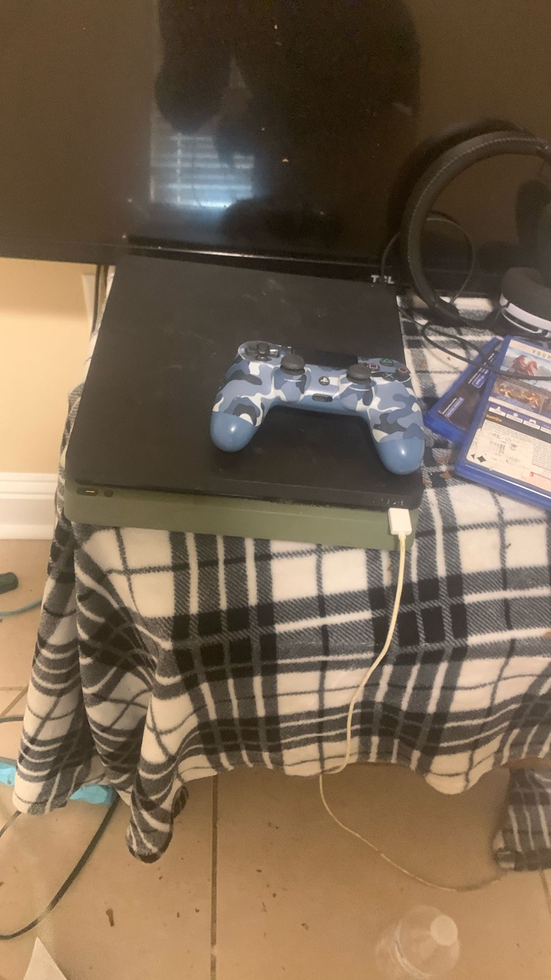 PS4 Slim
