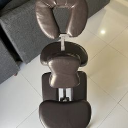 Silla de masaje portátil Master Massage Bedford en color marrón chocolate. 