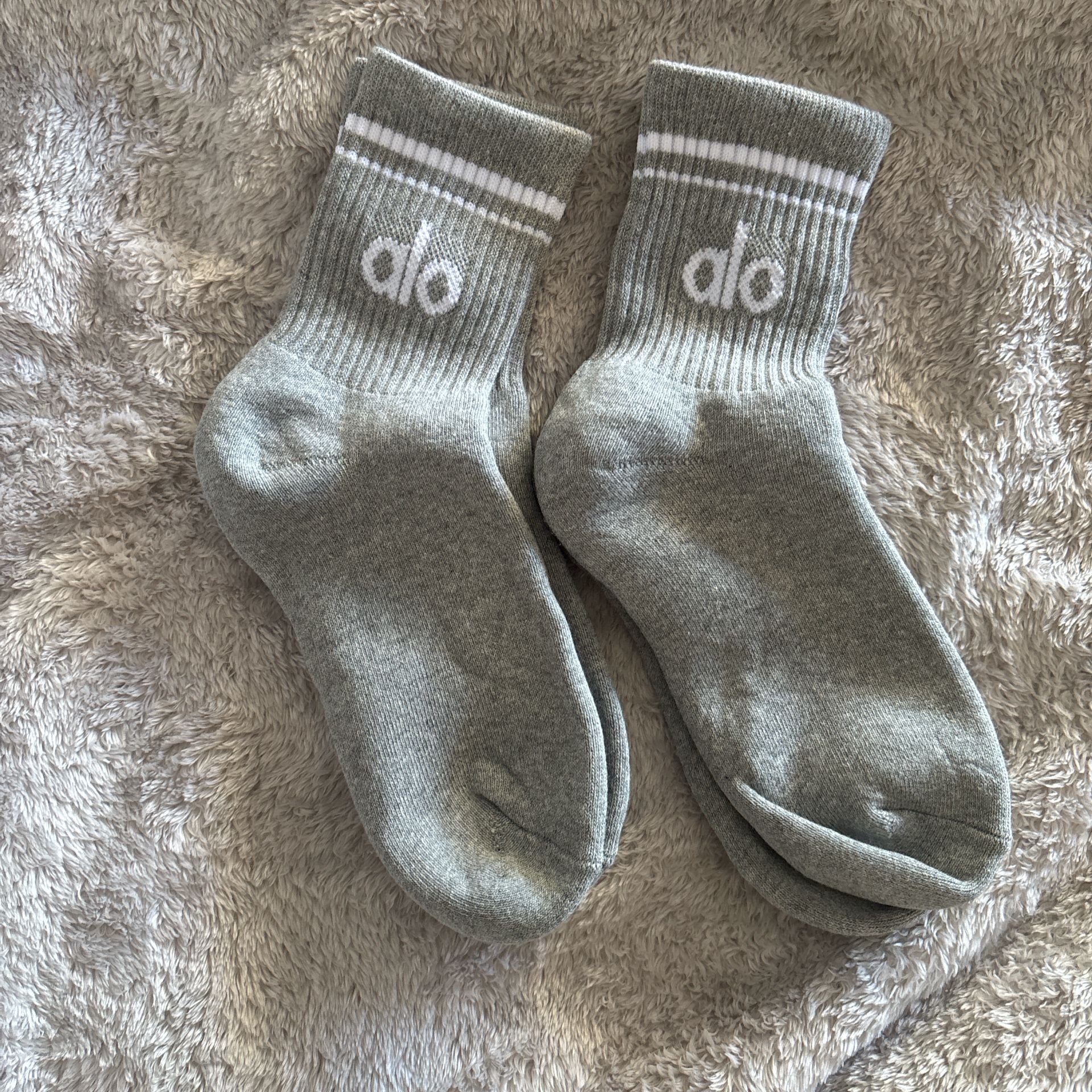 Alo Yoga Unisex Throwback Socks Brand New 2 Pack