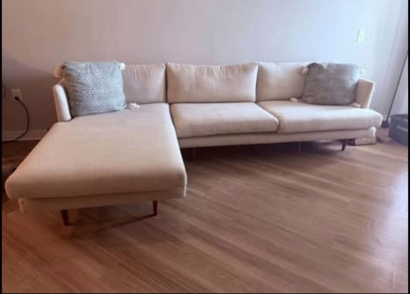 BEIGE SECTIONAL SOFA! Must Go!