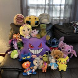 Huge Assorted Stuffed Animal Lot!