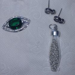 New just added 3 sterling silver items to this vintage jewelry bundle necklaces rings 