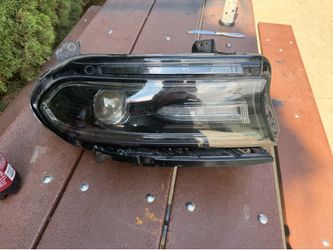 Passenger headlight