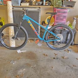 Trek Roscoe 7 Gen 3 - Size M/L 