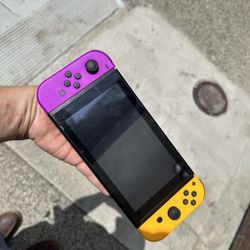 Nintendo Switch 
