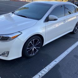 2014 Toyota Avalon XLE