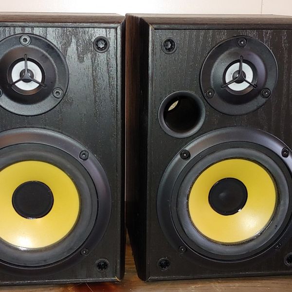 Sony SSMB150H 120 Watt 8 Ohm Bookshelf Speakers for Sale in Orange, CT