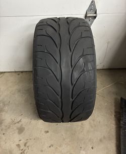 Kenda Vezda UHP Tire (View Description)