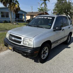 2002 Chevrolet Tracker 