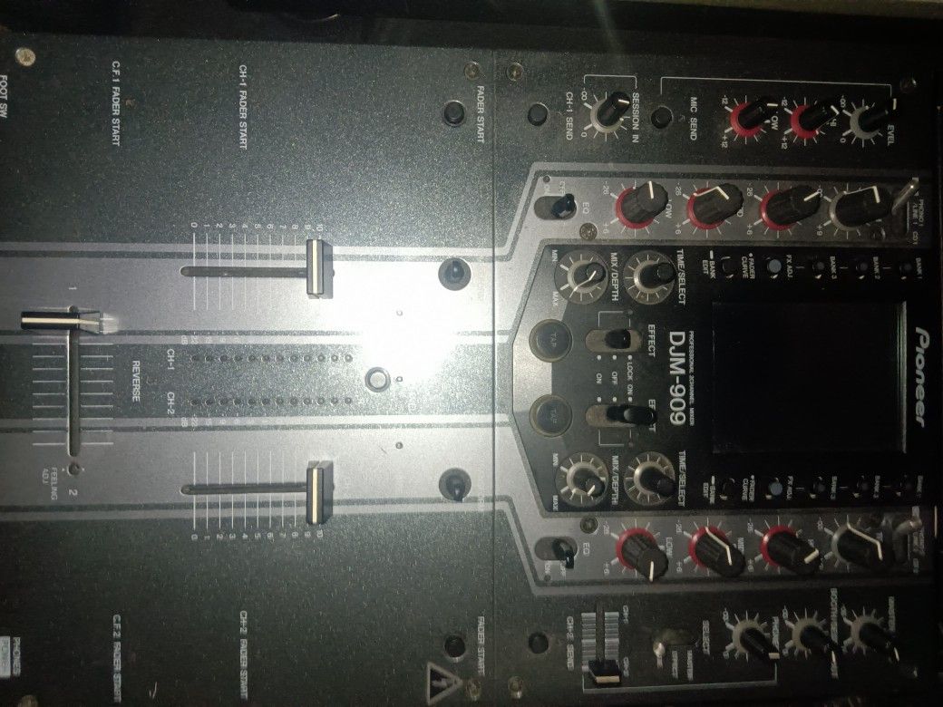 Pioneer DJM 909