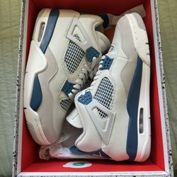 Air Jordan 4 Military Blue Size 9
