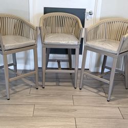 SET OF 3 MODERN RATTAN COUNTER HEIGHT STOOLS ( BRAND NEW AND ASSEMBLED ) 
