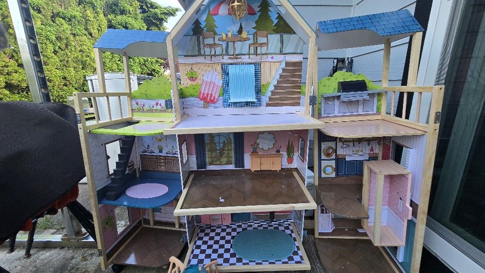 Doll House