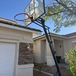 Spalding 54-Inch Portable Basketball Hoop Shatter-Proof Polycarbonate Backboard USED
