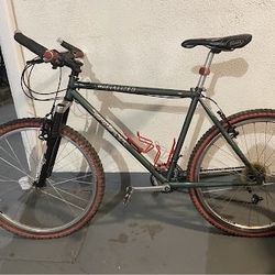 Vintage Specialized Stumpjumper FS - Classic Green - Upgraded Parts Excellent Condition