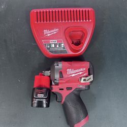 Milwaukee Fuel M12 1/2” Stubby Impact Wrench With Battery