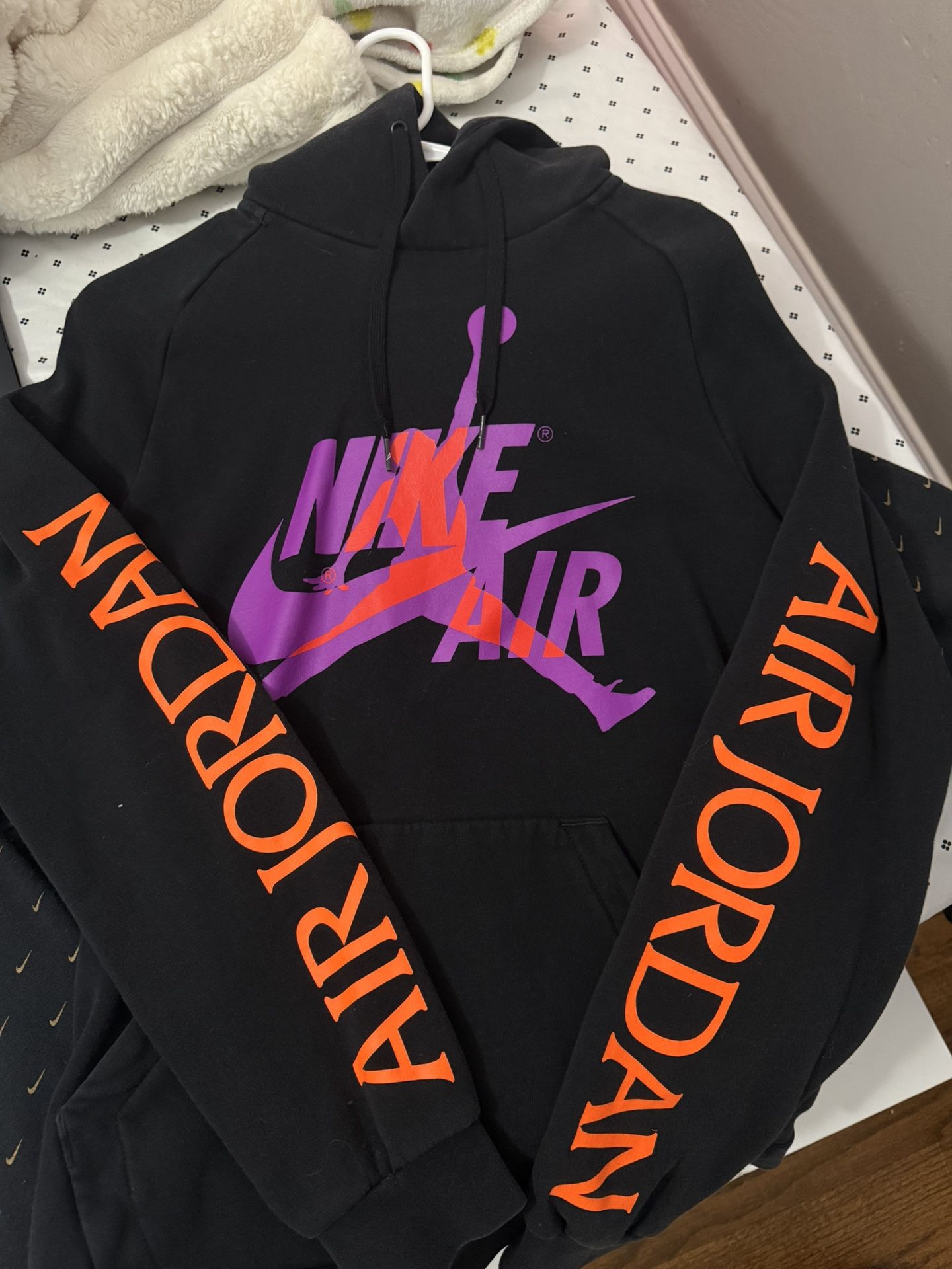 Nike sweatshirt 