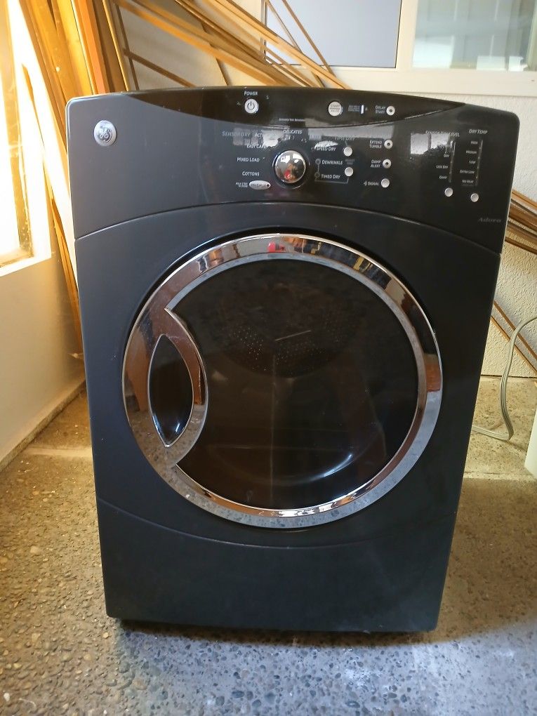 GE Adora 7.0 Cu. Ft. Super Capacity Electric Dryer