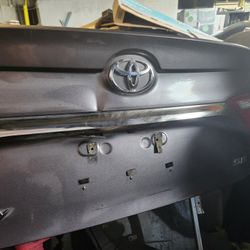 2015-2017 Toyota Camry  Trunk 