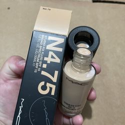 MAC Cosmetics Studio Fix Fluid N4.75