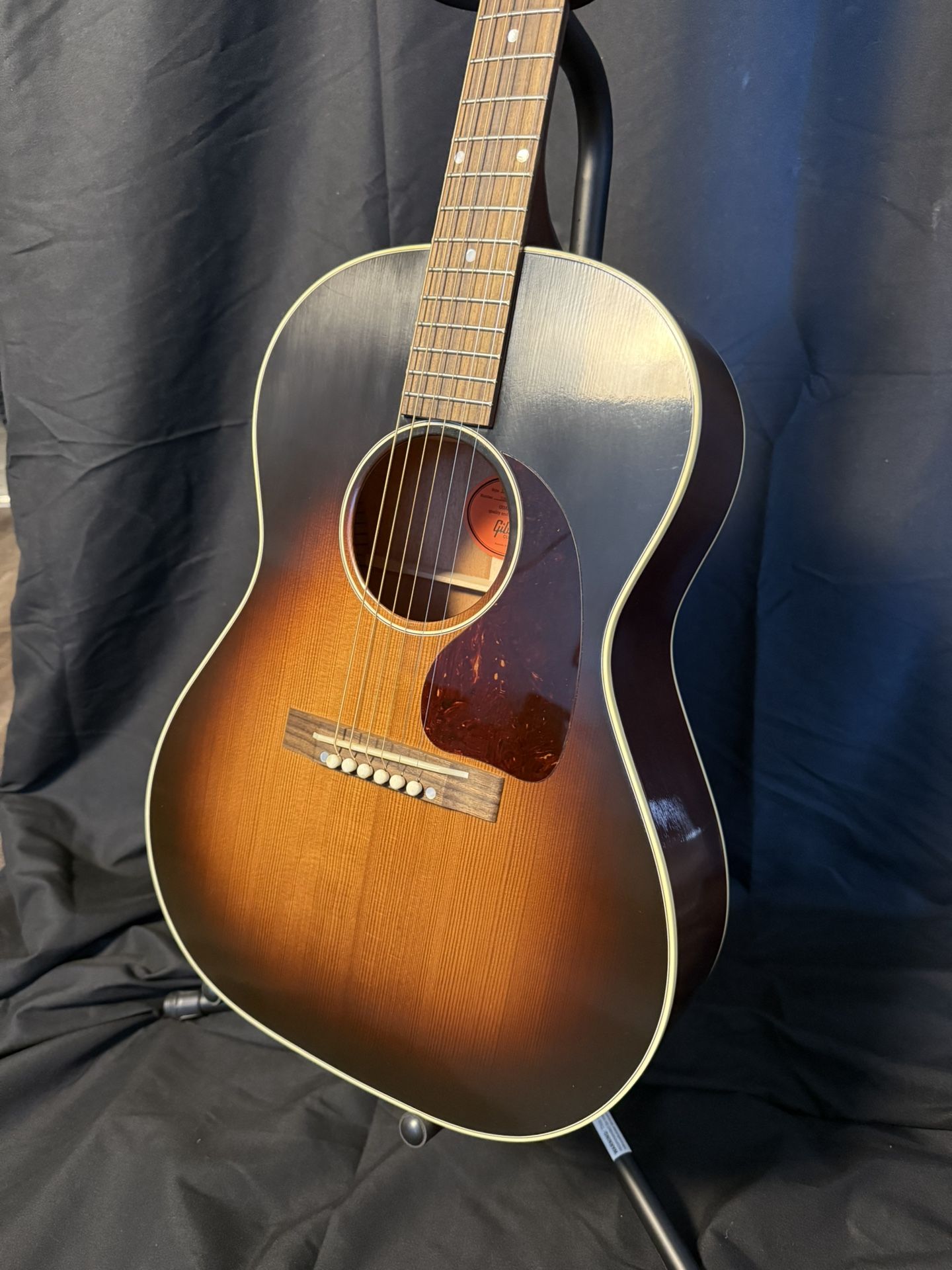Gibson 1942 LG-2 Banner Reissue