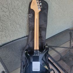FENDER-STARCASTER ELECTRIC GUITAR