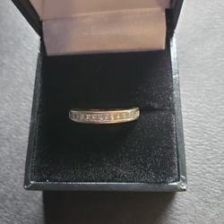 14k WHITE GOLD AND DIAMOND BAND 