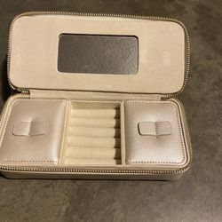 Jewelry Bag/Holder With Mirror 