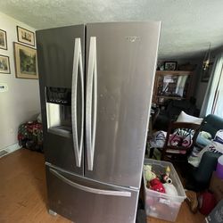 Refrigerator 