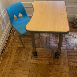 Lakeshore Kindergarten Student Desk