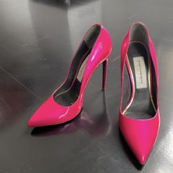 Marco Properties Fuchsia Heels