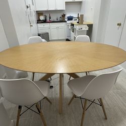 Dining Room Table 