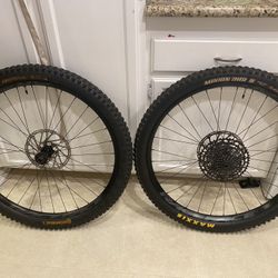 Raceface AR30 29er Wheelset Boost Thru Axle..